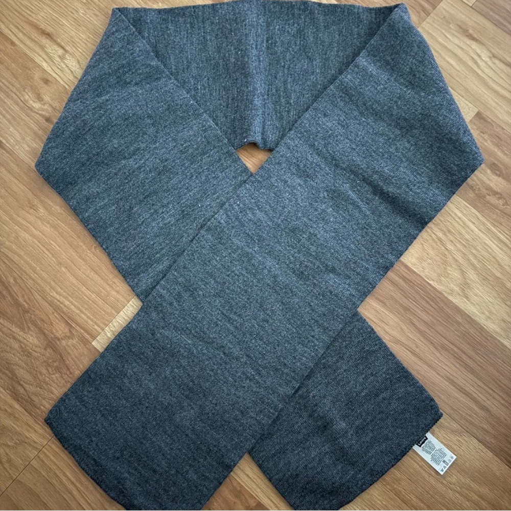 Levi's Dark Gray Knit Scarf